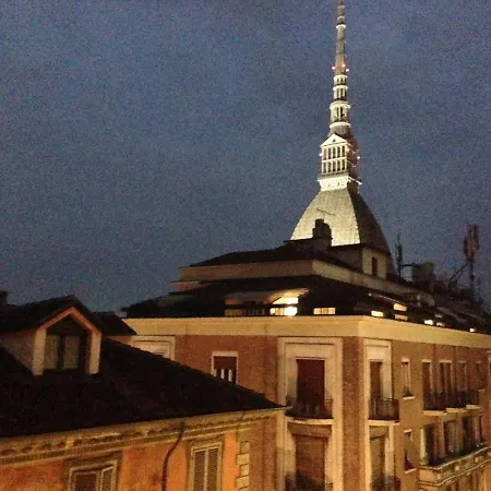 Sui Tetti Di - Centro - Piazza Castello Apartamento